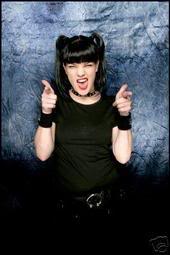 PAULEY PERRETTE